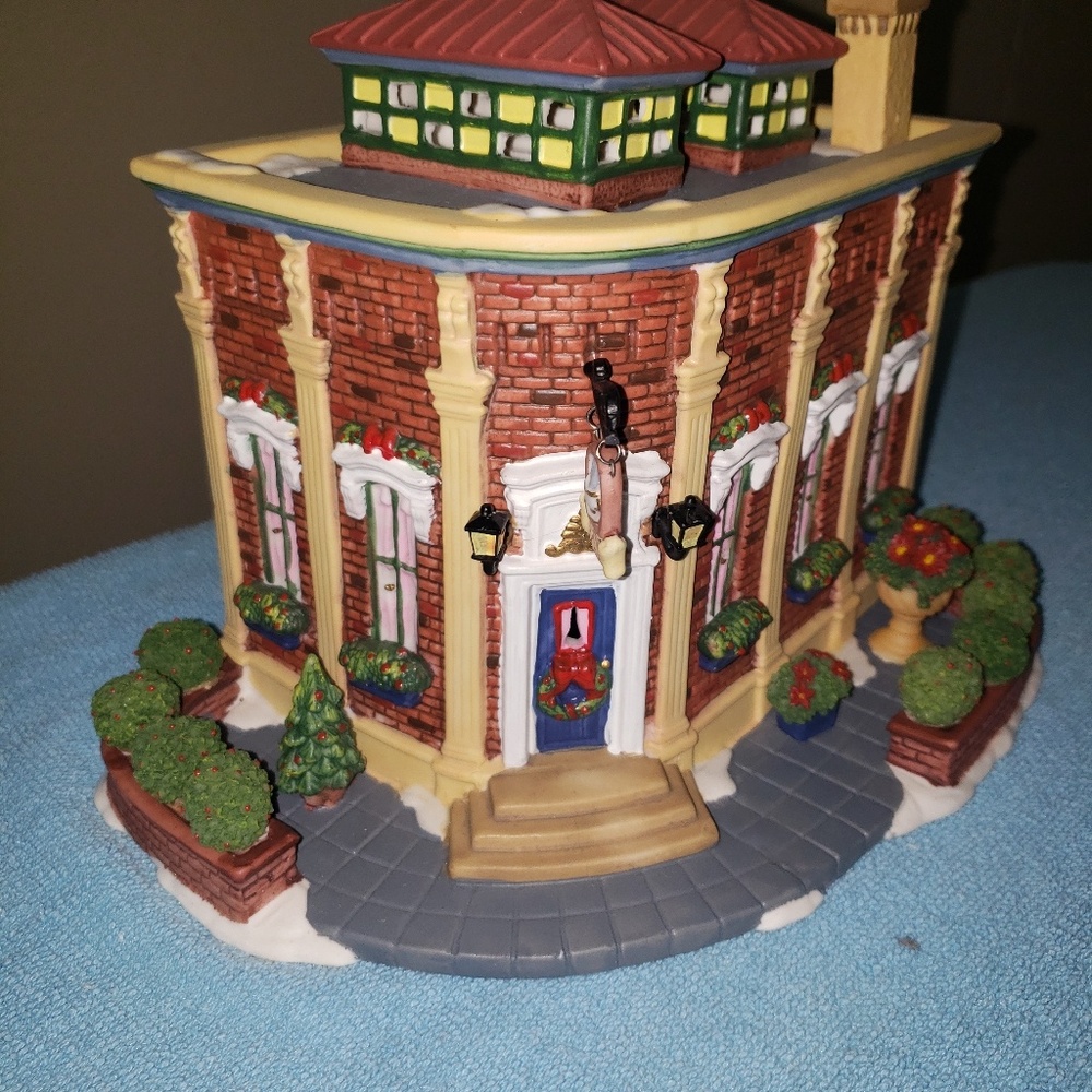 Coffee house winter VICTORIAN SERIES  with box